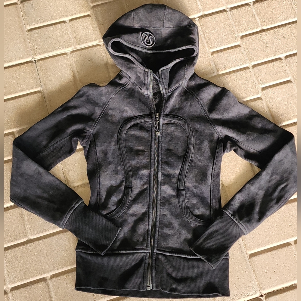 EUC, Lululemon Black Camo, Remix Full-Zip Scuba Hoodie, Size 4